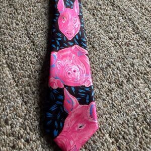 Pig tie hand made by Lizabeth